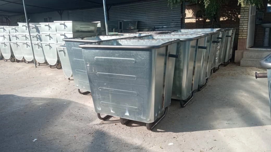 Salar Mallard Tehran manufactures and sells urban trash cans