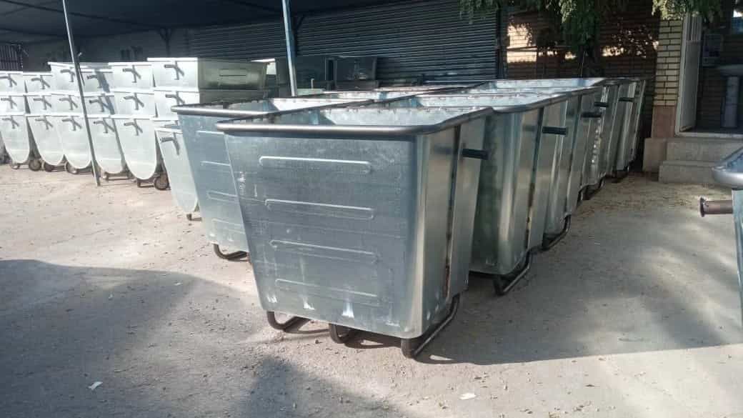 تقوم شركة سالار مالارد طهران بتصنيع وبيع صناديق القمامة الحضرية
